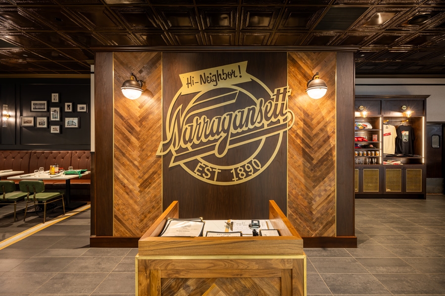 interior image of Narragansett Kitchen & Bar in TF Green Airport Warwick, RI