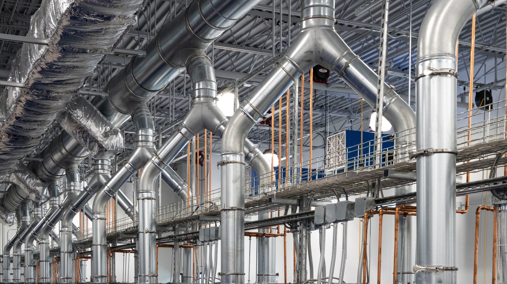 closeup overhead view Lincoln Tech welding facility