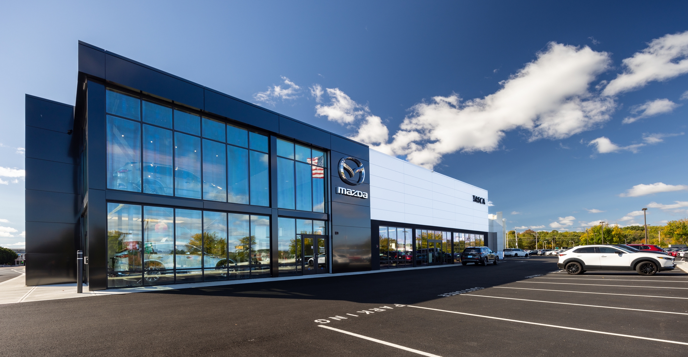 Showroom exterior Tasca Mazda