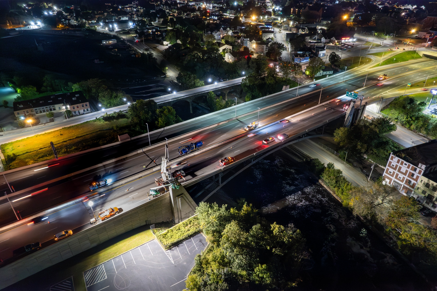 Night view of i-95 bridge work in Pawtucket, RI