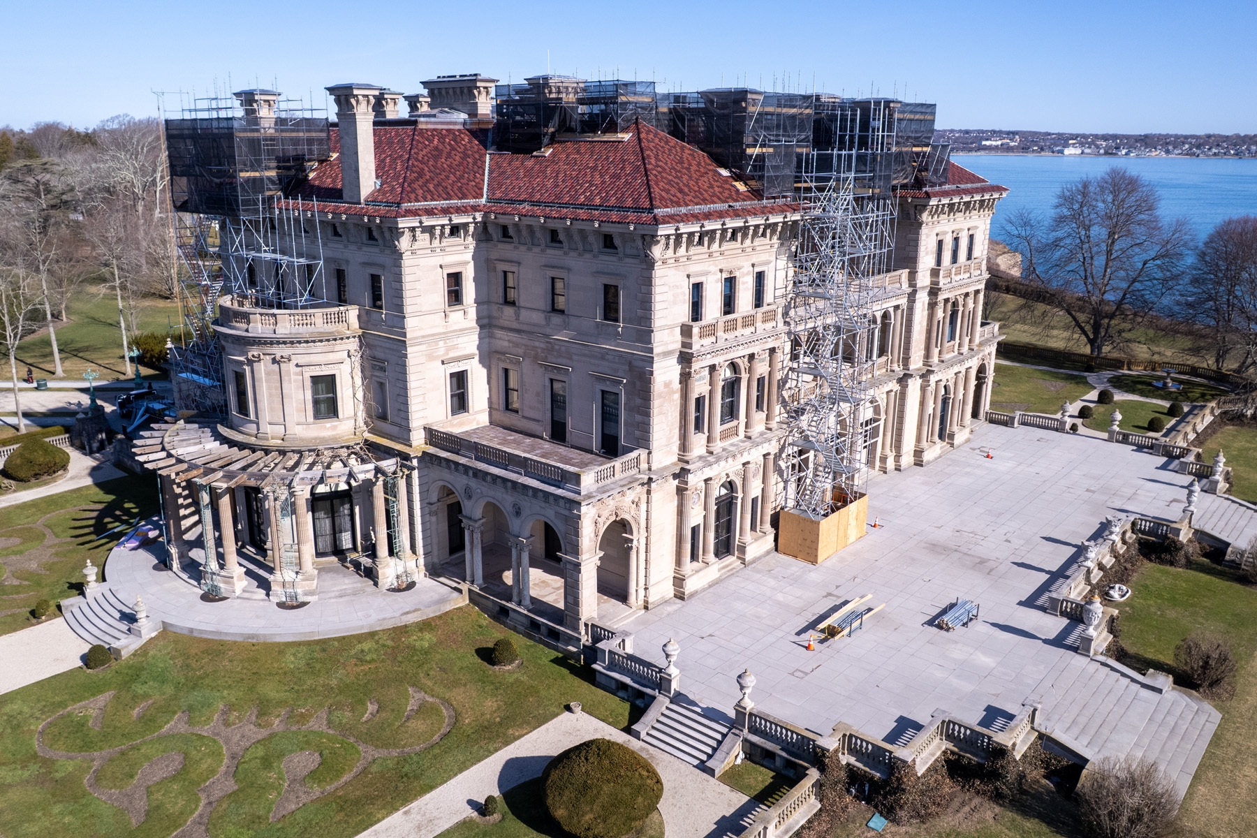 Chimney repair at the Breakers Mansion in Newport RI